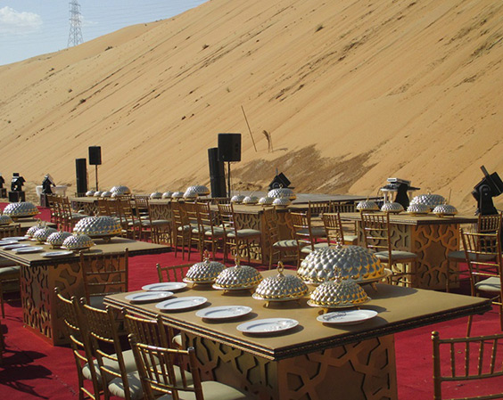 Everything is ready for the feast in Desert!